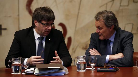 Carles Puigdemont y Artur Mas.