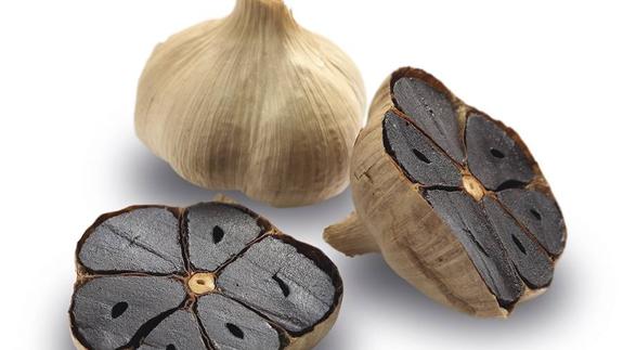 El ajo negro envejecido es un nuevo alimento funcional indicado para la salud cardiovascular por sus propiedades antioxidantes. 