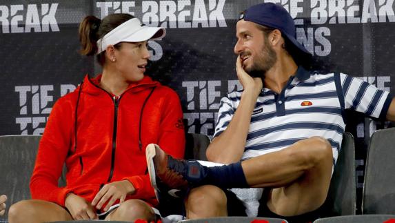 Muguruza (i) y Feliciano López, durante el evento. 