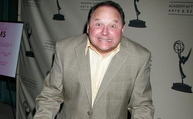 Muere Stephen Furst, actor de 'Babylon 5' y 'Desmadre a la americana'