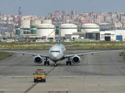AENA adjudica a la empresa Silver Eagle la remodelación de la terminal de Parayas