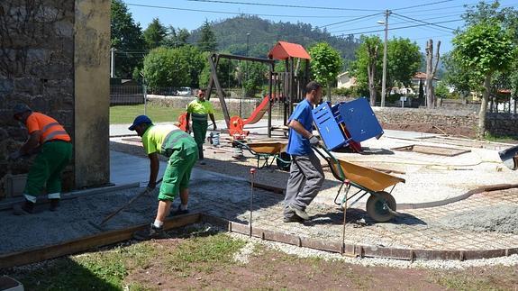 Los niños de Barros disfrutarán de un nuevo parque en verano