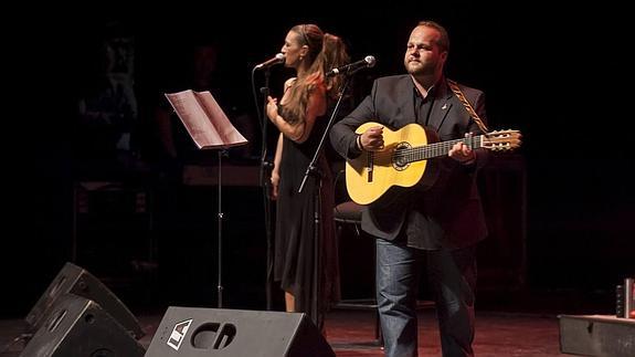 Falete, Nacha Pop y David Barrull, en el Festival Intercultural de Santander