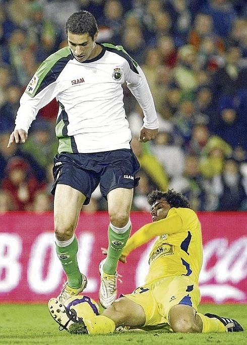 El club contacta con Herrera, Geijo y Tchité para reforzar la delantera