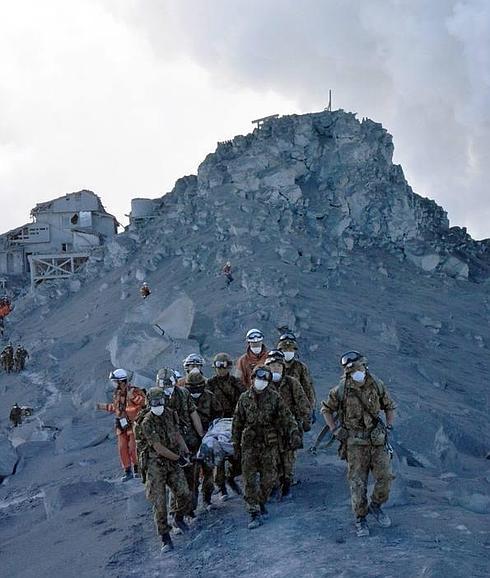 Japón confirma diez muertos en la erupción del monte Ontake