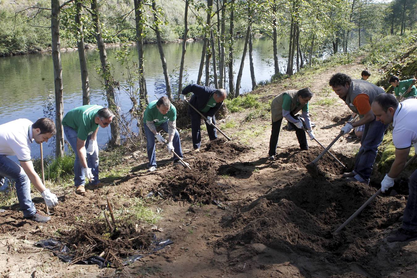 Medio Ambiente y Reocín crearán una senda fluvial a lo largo del río Saja