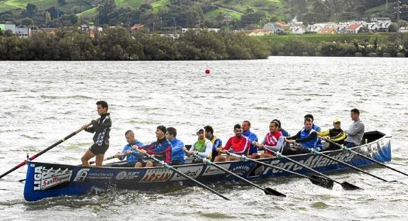 Astillero se lanza al agua