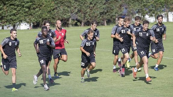 Imagen del entrenamiento de este jueves en La Albericia. 