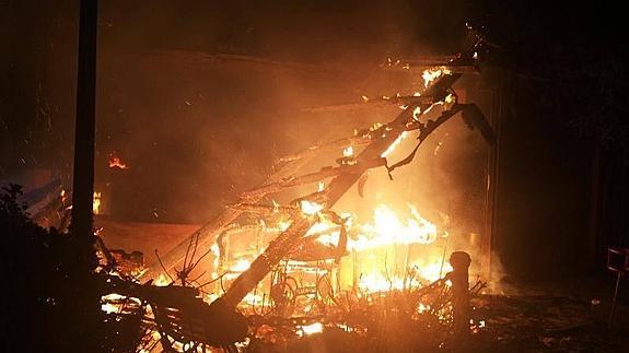 El incendio se desató la pasada madrugada.