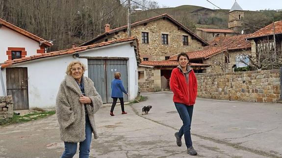 Manuela Carmena visita Cabuérniga