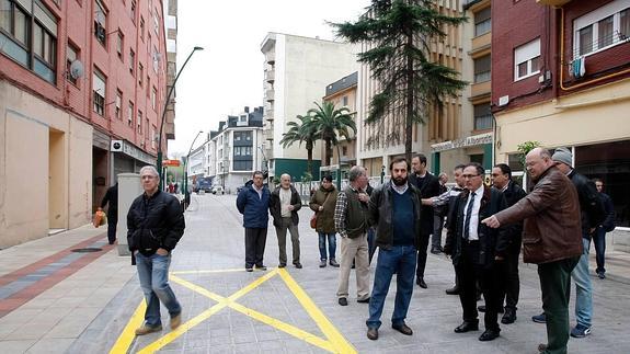 Representantes del Ayuntamiento y del Consejo Sectorial del Urban comprobaron ayer el resultado de las obras