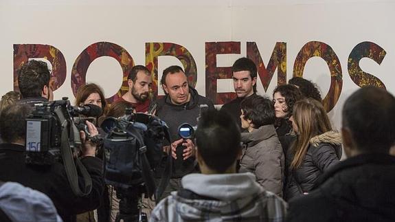 Blanco ha ofrecido hoy una rueda de prensa acompañado de algunos de los integrantes del sector oficialista