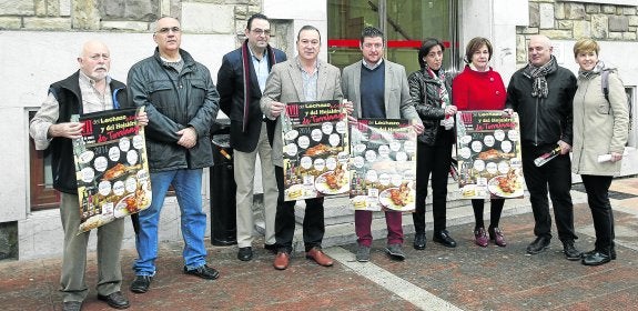 Los responsables de los restaurantes, durante la presentación de estas clásicas jornadas torrelaveguenses. 