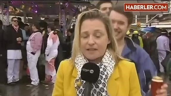 Una periodista belga es acosada en directo durante una retransmisión en Colonia