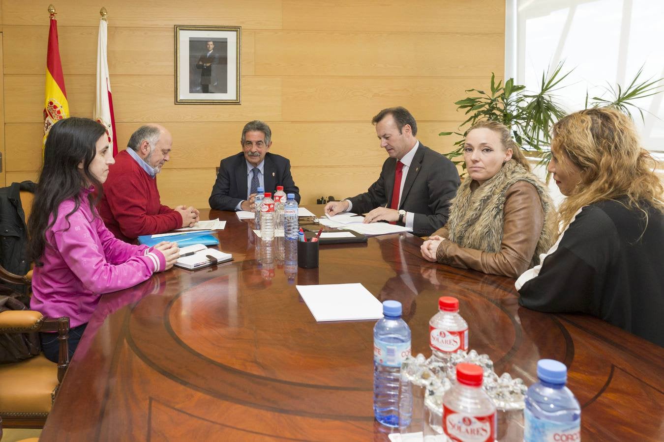 Revilla se ha reunido con miembros de la plataforma Stop Deshaucios