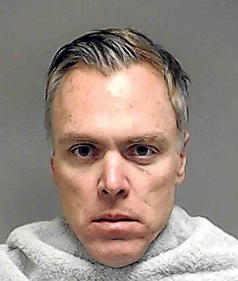 El hermanastro prófugo de DiCaprio