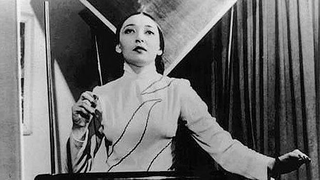 Clara Rockmore en concierto.