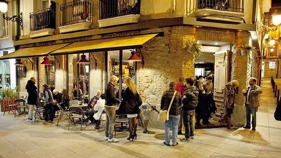 Santander y Torrelavega son las localidades con más establecimientos.