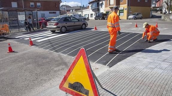 Dos nuevos pasos de cebra en Cros y en Herrera