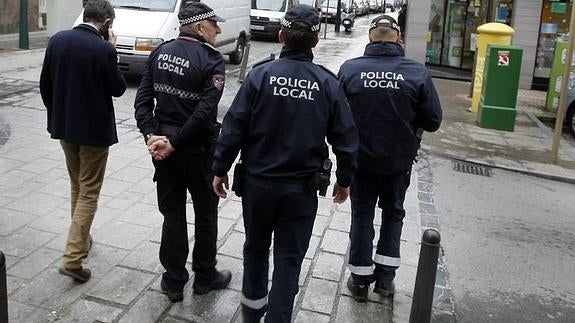 Agentes de la Policía Local de Torrelavega.