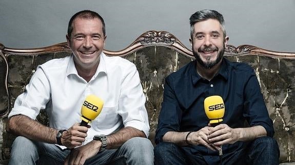 Manu Carreño y Dani Garrido dirigirán 'El Larguero' y 'Carrusel Deportivo' en la SER la próxima temporada. /