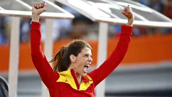 Beitia celebra su triunfo en Amsterdam.