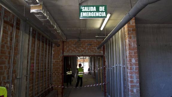 Imagen de las obras del edificio de las Tres Torres de Valdecilla.