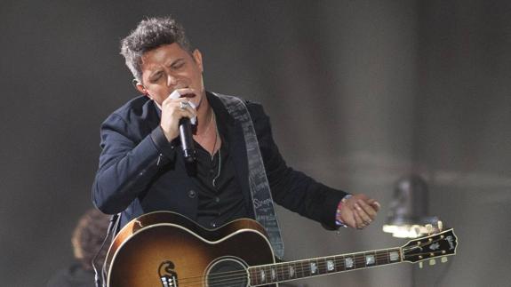 Alejandro Sanz, durante su concierto en La Magdalena.