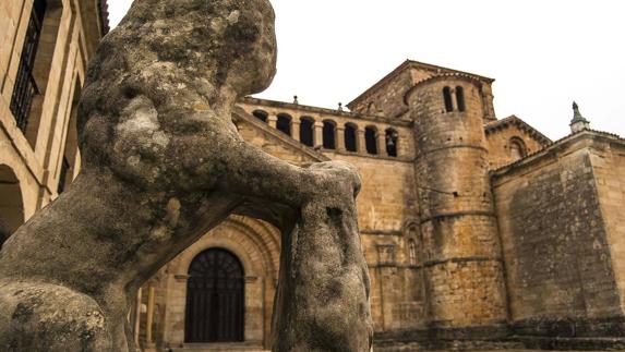 La fotografía de Santillana del Mar ocupa el número 2 en el ranking provisional de 'Los Pueblos más Bonitos de España' 