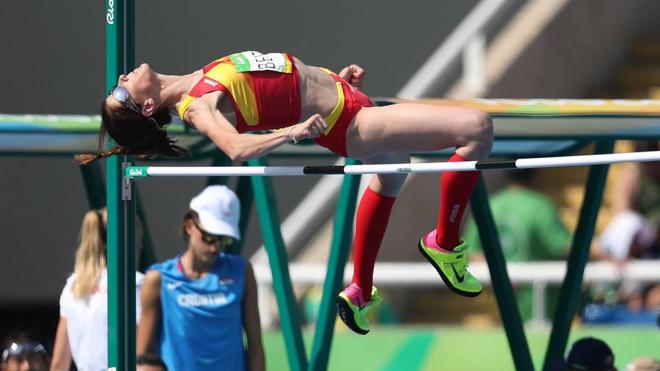 Ruth Beitia durante la preliminar de salto en altura de los Juegos Olímpicos Rio 2016 de este jueves.