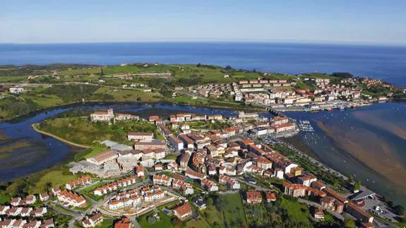 Vista aérea de San Vicente de la Barquera.