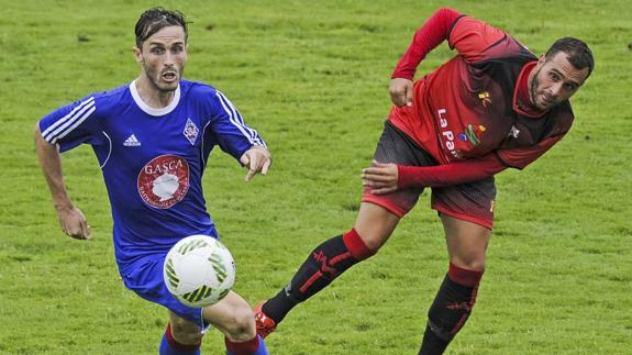 Imagen del reciente partido de Liga entre el Amorebieta y el Mensajero canario.