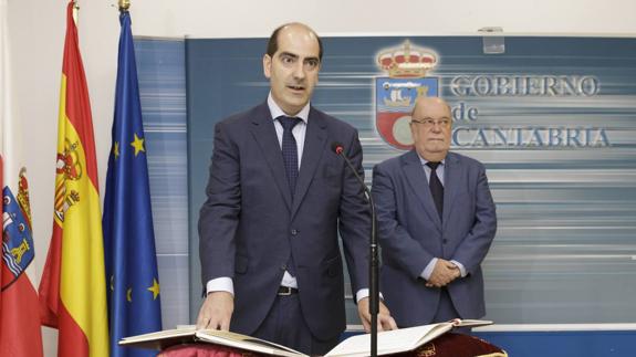 José Manuel Callejo, a la izquierda, durante su toma de posesión.