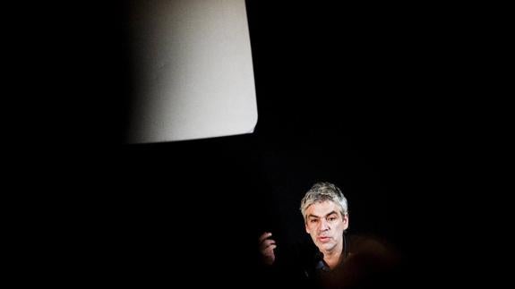 El realizador Pedro Costa recibirá hoy el Premio de Honor del Festival tras un encuentro con el público.