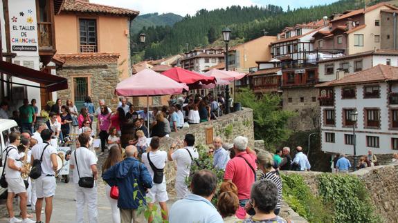 Potes, como el resto de la comarca lebaniega, espera que sus calles bullan de turistas durante el Año Jubilar que arranca el 23 de abril de 2017. 