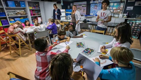 Niños en el Museo Marítimo, en una de las múltiples actividades que se organizaron durante esta semana de vacaciones.