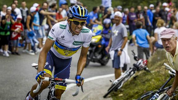 Alberto Contador, en pleno esfuerzo durante la etapa Santander-Fuente De en la que forjó su triunfo en la Vuelta 2012.