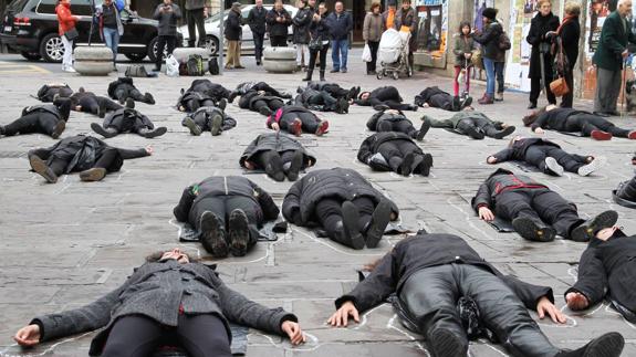 Performance contra la violencia de género desarrollada recientemente en Reinosa. 