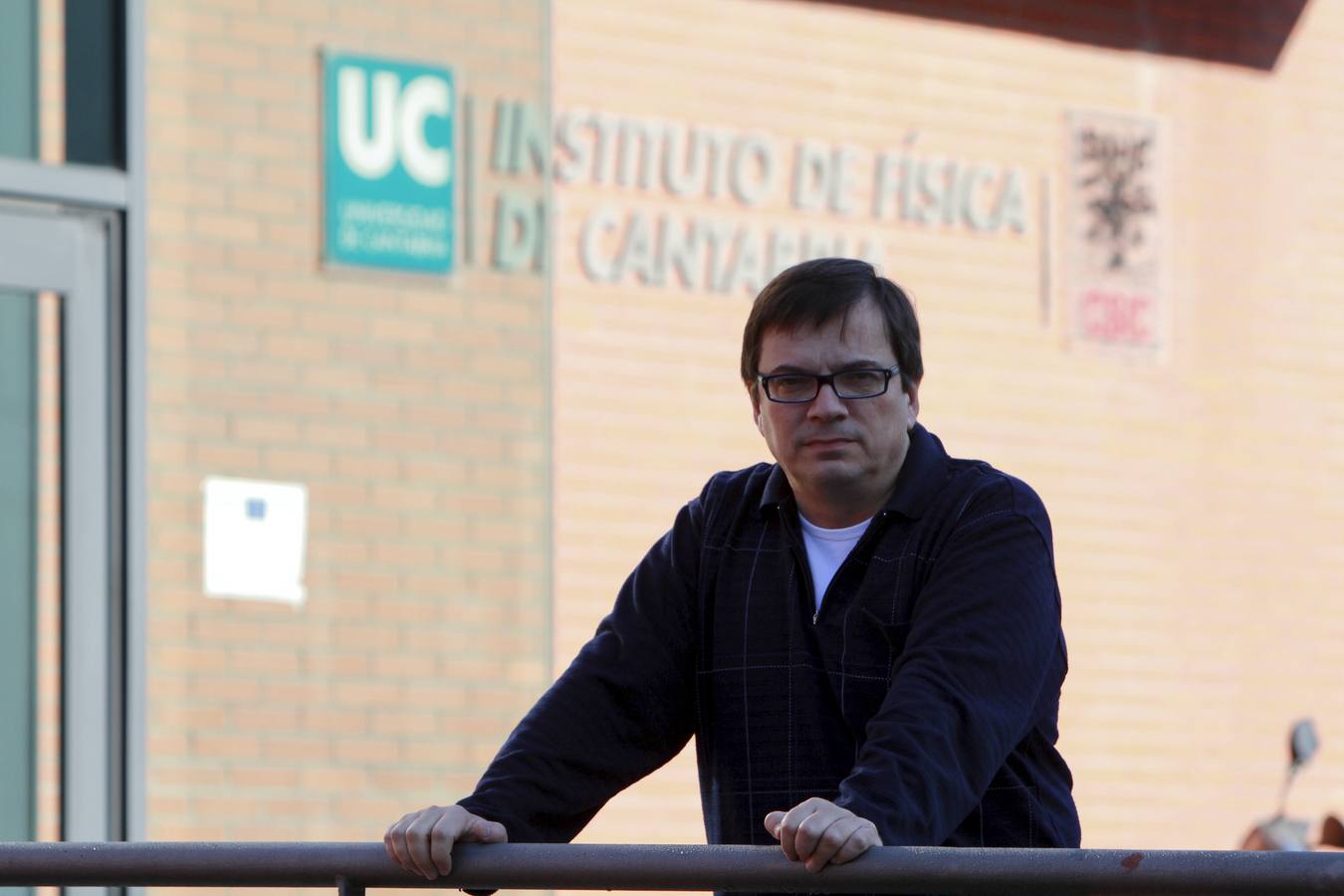 Xavier Barcons se doctoró en la UC en 1985 con un estudio sobre plasmas calientes y el medio intergaláctico.