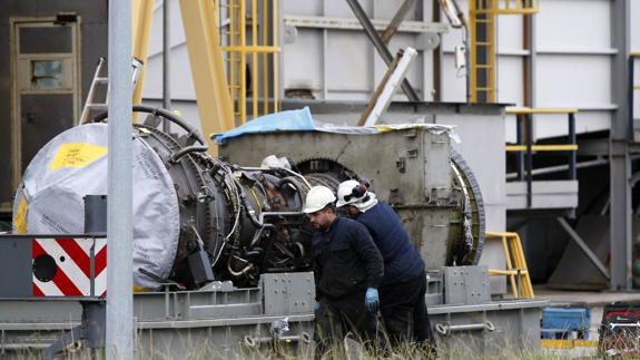 Sniace comienza a instalar el nuevo motor de su turbina de cogeneración