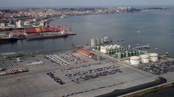 Imagen de archivo del espigón central del puerto de Raos, en cuyo extremo se construirá el muelle 9.