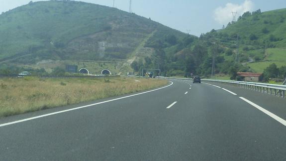 El área de servicio se construirá entre los túneles de Pedredo y Gedo.