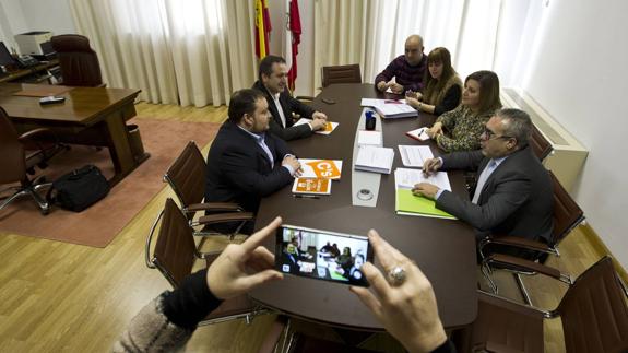 Reunión con Ciudadanos sobre los presupuestos de Cantabria.