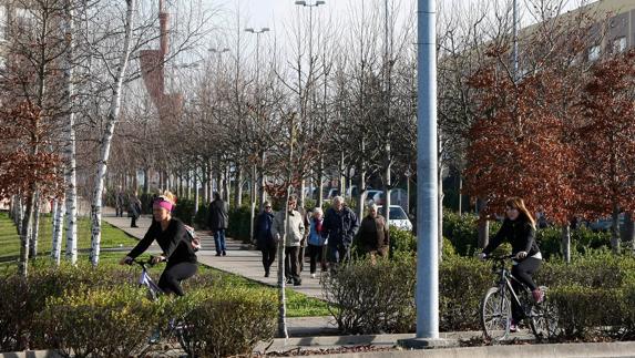 El Bulevar Ronda une los barrios de la ciudad y es conocido popularmente como el ‘Paseo del colesterol’.