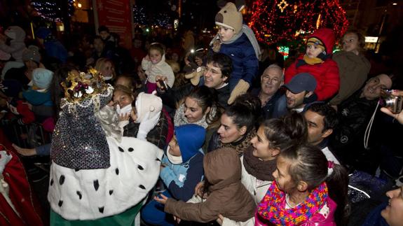 El 'Esteru' se cuela en la Cabalgata de Reyes de Torrelavega