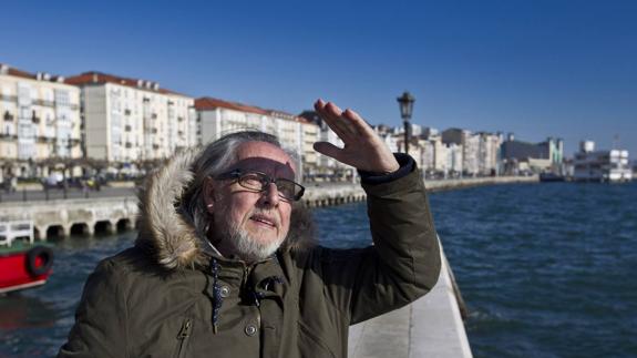 «La fotografia de Santander es siempre la bahía, la mar y sus luces diferentes», dice Hojas.