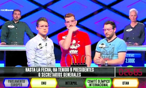 El equipo Tipos de Incógnito, durante su participación en el concurso '¡Boom!' . :: antena 3