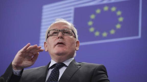 La Comisión Europea hará públicos todos sus contactos con empresas y lobbistas. En la imagen, el vicepresidente primero de la Comisión Europea, Frans Timmermans, en Bruselas. 