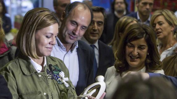 Buruaga y Diego, con Cospedal, en una visita a la región durante la pasada campaña electoral