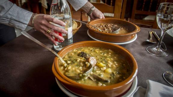 La V Ruta de los Pucheros de Cantabria ofrecerá 41 especialidades de cocido y guisote